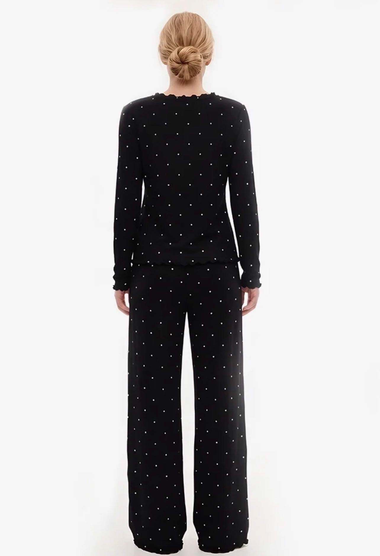 Ivory Dream Set - Black
