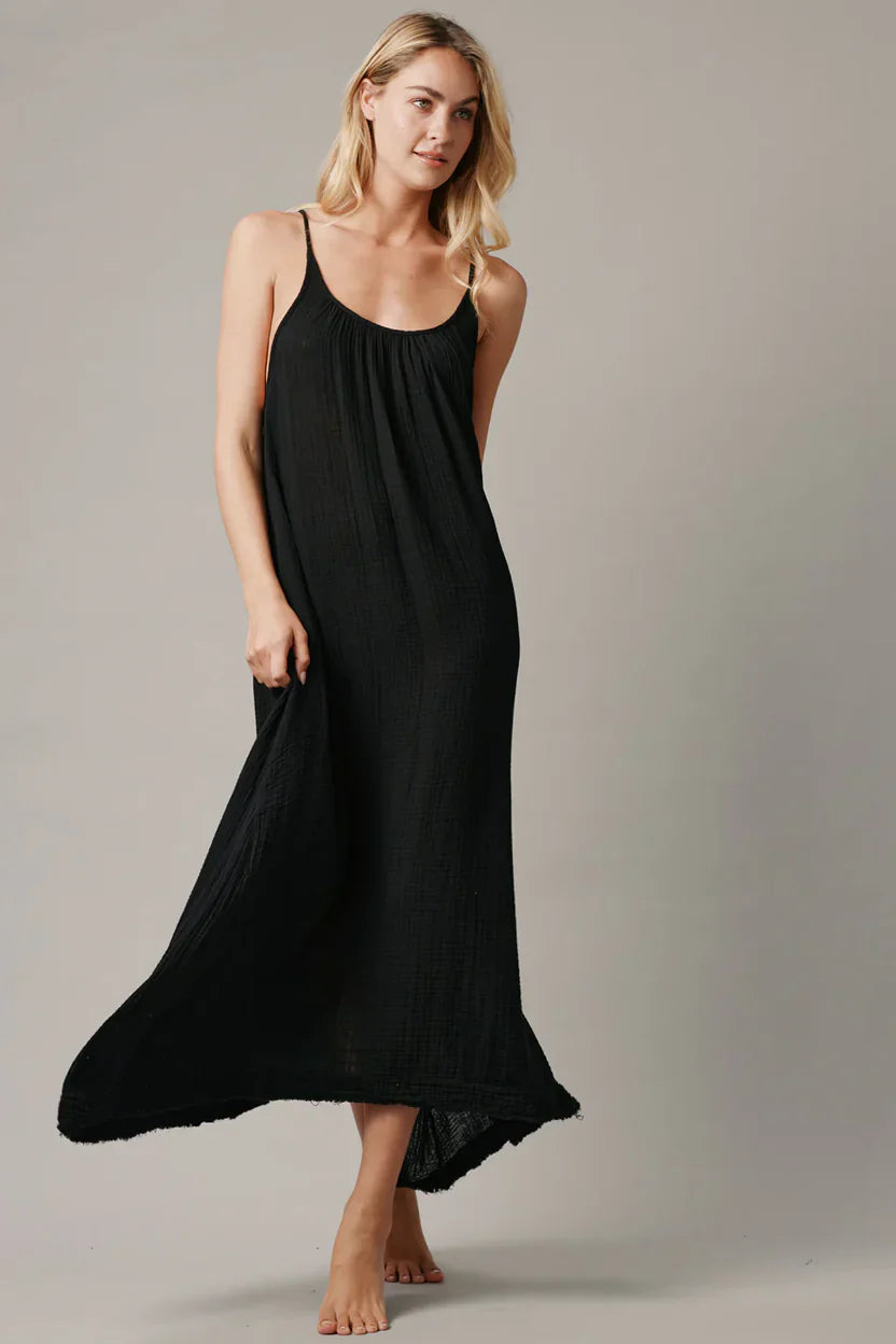 STUNNING BACKLESS MAXI DRESS - BLACK